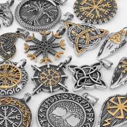 Nordic Rune Totem Amulet Rotatable Tree of Life Viking Pendant Stainless Steel Punk Necklace Men's Charm Necklace Jewelry Gifts