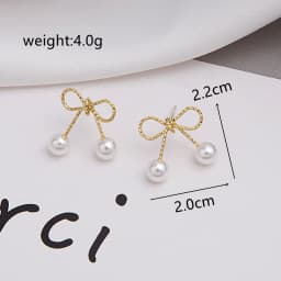 New Irregular Mussel Stud Earrings Women Unique Personality Small Flower Leaf Pearl Heart Earrings Wedding Jewelry Birthday Gift