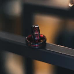 Fashion 8mm Red Groove Beveled Edge Black Tungsten Wedding Rings For Men Cool Black Celtic Dragon Inlay Red Carbon Fiber Ring