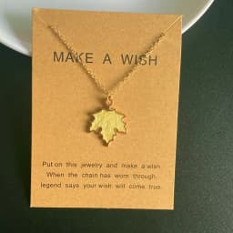 1 Pcs Fashion Maple Leaf Necklace Colorful Leaf Pendant Glittery Charm Chain Gift Jewelry Korean Jewelry Accessories Wholesale