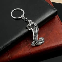 Fashion Metal Key Ring Auto Keychain Snake Shape Key Chain Fit For Ford Mustang GT Cobra Chaveiro Llavero Key Holder Car Styling