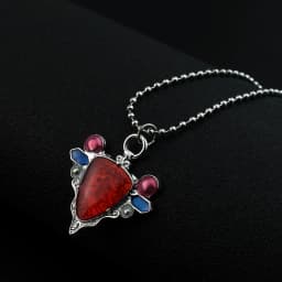 Anime JoJos Bizarre Adventure Necklace Red Stone of Aja Necklace Pendant Joseph Joestar Cosplay Accessories