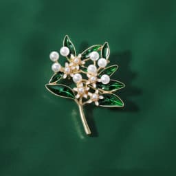 Vintage Elegant Women Classic Pendant Lotus Crystal Brooches Badges Exquisite Lady Shiny Plant Rhinestone Party Pins Jewelry