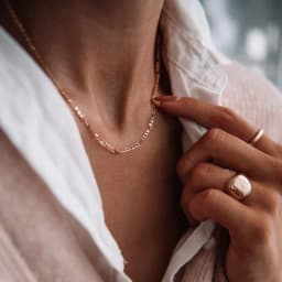 Vnox 3-8mm Figaro Chain for Men Women, Stainless Steel Cuban Link Chain,Gold Color Solid Metal Choker,Simple Basic Unisex Collar