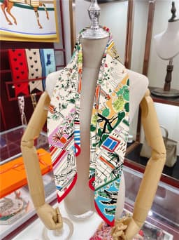 New Design Graffiti Skating Shoes Twill Silk Scarf Shawl Brand Square Scarf Women Hijab Bandana Foulard Neckerchief Head Scarves