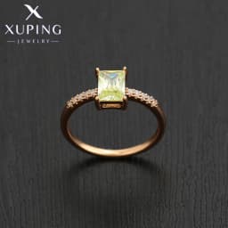 Xuping Jewelry Fashion New Arrival Square Stone Popular Elegant Gold Color Ring for Women A00918384