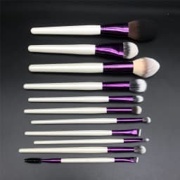 YLovely Man Ly Soft Synthetic Hair High Quality Wooden Foundation Powder Contour Blending Eyeshadow Makeup Brush Set Kit