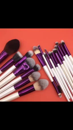 YLovely Man Ly Soft Synthetic Hair High Quality Wooden Foundation Powder Contour Blending Eyeshadow Makeup Brush Set Kit