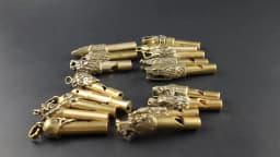 Pure Brass Outdoor Skull Whistle Keyring Hanging Jewelry Copper Training High Pitch Whistles Pendants Gifts Key Chain Ring DIY
