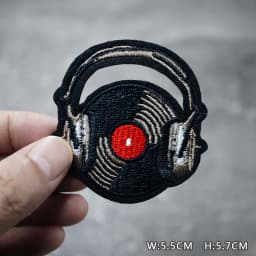 HEART EYE DIY Child Patches Embroidery For T-Shirt Iron On Appliques Clothes Jeans Stickers Badges Parche ROCK MUSIC PUNK
