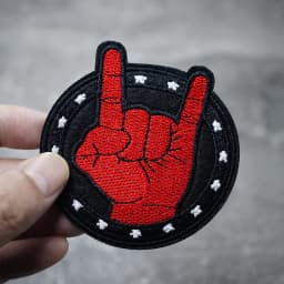 HEART EYE DIY Child Patches Embroidery For T-Shirt Iron On Appliques Clothes Jeans Stickers Badges Parche ROCK MUSIC PUNK