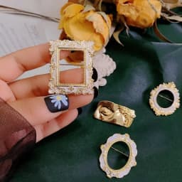 Exquisite Retro Palace Photo Frame Brooch David Art Women Party Clothing Accessories Pins Brooches