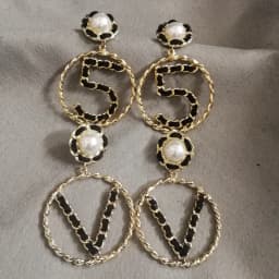 Korean  Luxury Jewelry Big Letter Five V Shape Circle Pearl Earrings For Women  Wholesale