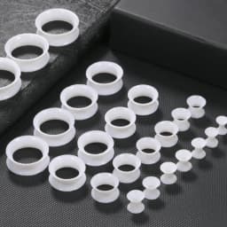 2pcs 3-25mm Silicone Ear Tunnels and Plug Jewelry Black White Ear Gauges Expander Women Hollow Earring Piercing Body Jewelry