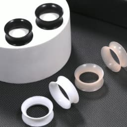 2pcs 3-25mm Silicone Ear Tunnels and Plug Jewelry Black White Ear Gauges Expander Women Hollow Earring Piercing Body Jewelry