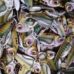 Easyfish 1pcs VIB 7.5g 11g 14g 3D Eyes Metal Vib Blade Lure Sinking Vibration Baits Double hooks Artificial Vibe for Bass Pike