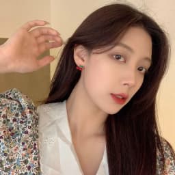 Korean Fashion Fresh Cherry Clip Earrings Lovely Creative Small Red Cherry Earclip Earrings Without Ear Hole for Female Women