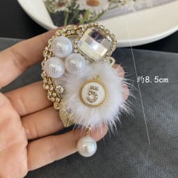 Vintage brooch accessory with pearl and rhinestone mink fur badge pin buckle autumn and winter clothing corsage