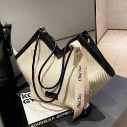 PU Women's Bags Fashion Ladies Designer Luxury Women Shoulder Handbag Large Capacity Heart-shaped Tote Bag Bolsos De Mujer 2026