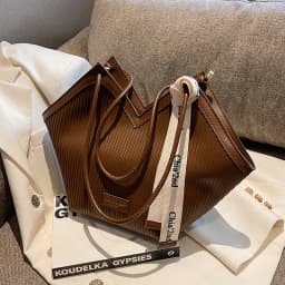 PU Women's Bags Fashion Ladies Designer Luxury Women Shoulder Handbag Large Capacity Heart-shaped Tote Bag Bolsos De Mujer 2026