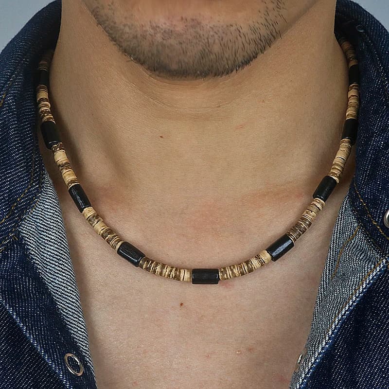 2023 Tribal Coconut Beads Necklace Men Ethnic Bohemia Puka Shell Surfer Necklace For Men Jewelry Collar Hombre Gift for Him