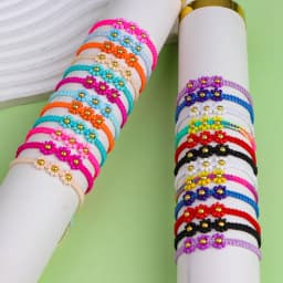 12Pcs/Lot Cute Daisy Flower Beaded Bracelet For Women Mix Color Handmade Elastic Stretch Wristband Bangle Jewelry