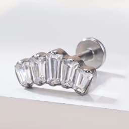 G23 Titanium Ear Studs 5 Oblong CZ Blaze Curve Top Threaded Labret PIERC Lip Stud Ear Cartilage Tragus Helix Piercing Jewelry