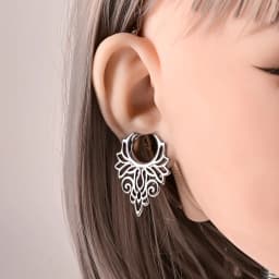 Doearko 2PCS Retro Floral Ear Plugs Tunnels Saddle Gauges 0g-5/8" Stainless Steel Body Piercing Earrings for Stretched Earlobe