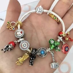 Disney Avengers Charm Women Bracelet Marvel Captain America Iron Man Bangles Infinity Stones Gauntlet Thor Hulk Superhero Beads