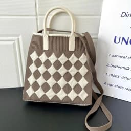 Contrasting Colors Knit Handbag Handmade Rhombic Lattice High-capacity Phone Bag Knit Knot Wrist Bag Women