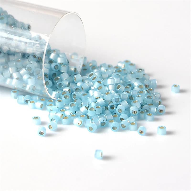 2000pcs 11/0 Japan Miyuki Delica Seed Beads Opal Colors Glass Seed Bead for Hand Embroidery Diy 1.6x1.3mm Modern Style