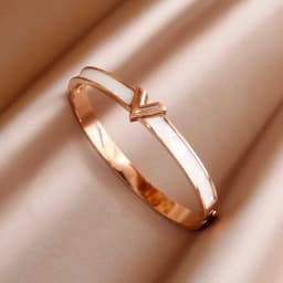 New Sight Classic Stainless Steel Letter V Bangles for Women Fashion Brand Jewelry Crystal Bracelets Party Accessories Gifts
