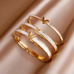 New Sight Classic Stainless Steel Letter V Bangles for Women Fashion Brand Jewelry Crystal Bracelets Party Accessories Gifts