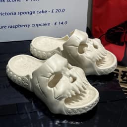 High Quality EVA Skull Design Slippers Summer Outdoor Novelty Slide Thick Sole Platform Beach Non Slip Men Women Cloud Sandal