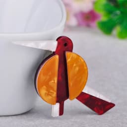 OI Cute Acrylic Orange Hummer Bird Brooches Handmade Harajuku Animal Corsage Pins Jewelry Women Kids Lapel Shirt Collar Clip