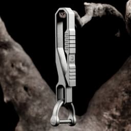 Titanium Durable Keychain Luxury Car Key Chain Waist Hanging Buckle Belt EDC Lightweight Key Ring Holder for Father's Day Gifts