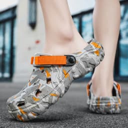 New Men's Clogs Slippers Sandal Male Garden Shoes Flat Camouflage Sandals Male Sneakers Outdoor Flip Flops Home Clogs