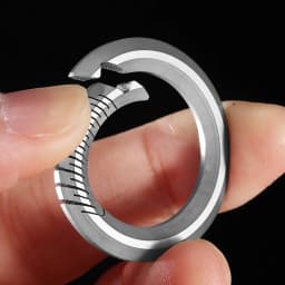 Colorful Titanium Car Key Chain Men Women Luxury Keychain Lightweight EDC Jewelry for Key Ring Holder Buckle Male Gift Wholesale