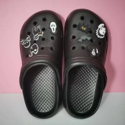 Woman Slippers With Halloween Charms Sandals Women Flip Flops Designer Shoes White Black Clogs Beach Comfortable Platform Mules
