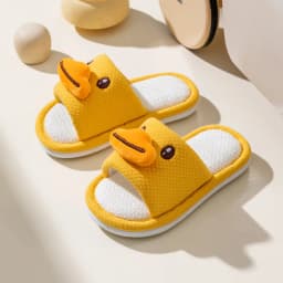 Capybara Closed Toe Slippers Children's 2026 Fashion Linen Floor Shoes Indoor Breathable Home Sandals Anti-slip Cartoon Slipper