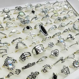 50pcs/Lot Mix Style Vintage Alloy Finger Rings for Women Black Enamel Skull Butterfly Elephant Fake Opal Jewelry Flower Gifts