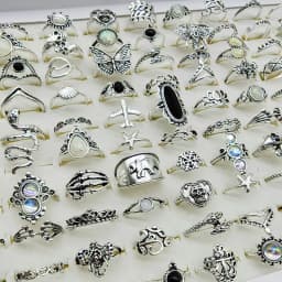 50pcs/Lot Mix Style Vintage Alloy Finger Rings for Women Black Enamel Skull Butterfly Elephant Fake Opal Jewelry Flower Gifts