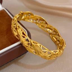 Greatera Retro Plated Gold Women's Cuff Bracelet Classic Geometry Hollow Stainless Steel Charm Colorfast Bangle European America