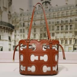 CH High-end Brand Women's Handbag Fashion Hollow 2026 New Large Capacity Simple Shoulder Bag