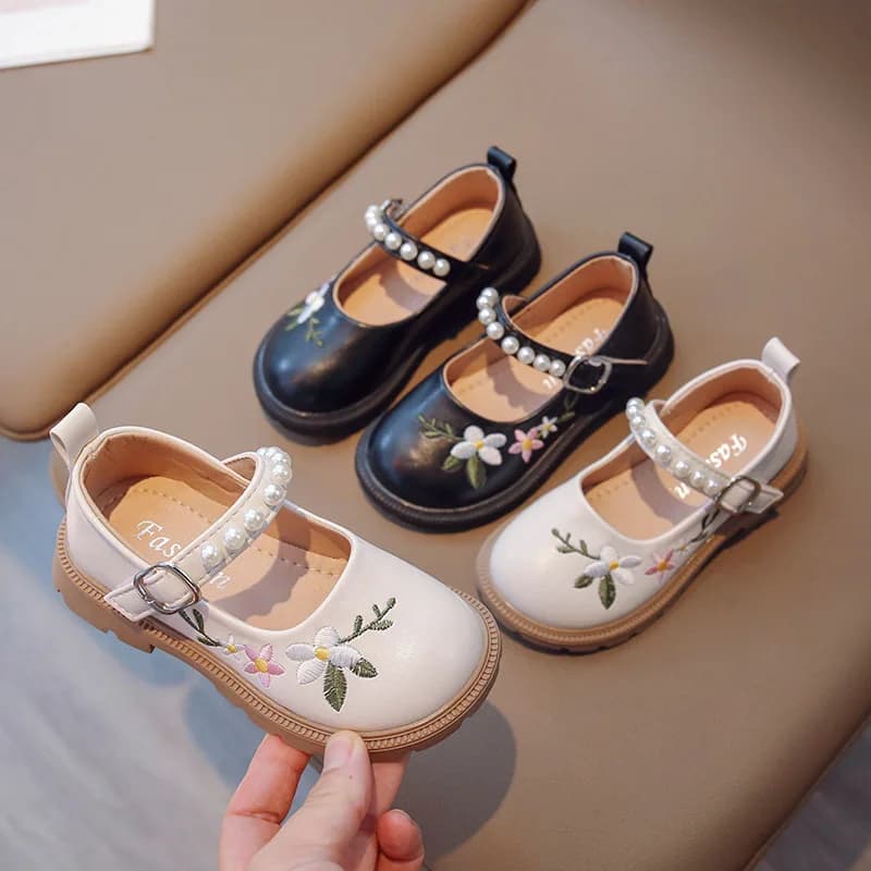Girls Leather Shoes Embroidery Flowers Princess Sweet Kids National Style Flats Children's Flat Mary Janes Soft Dress Shoes Soft