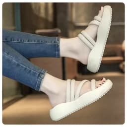 Super Soft Summer Beach Non-Slip Fashionable and Versatile Thick-Soled Women's Casual Sandals