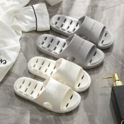 Quick-drying Man Women's Slipper Non-slip Soft-sole Bathroom Slippers Hollowed Out Leaky Slippers Casual Couple Home Slipper