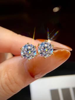 Classic Minimalist 0.5ct-2ct Certified Moissanite Stud Earrings Wedding Earrings 2022 Trend New Luxury Jewelry