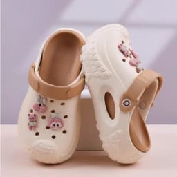 Women's Cute 2025 New Summer Outer Wear Lightweight Non-Slip Thick-Soled Toe-Cap Slippers Fashionable Beach Sandals