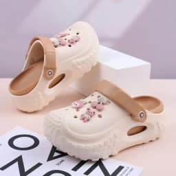Women's Cute 2025 New Summer Outer Wear Lightweight Non-Slip Thick-Soled Toe-Cap Slippers Fashionable Beach Sandals